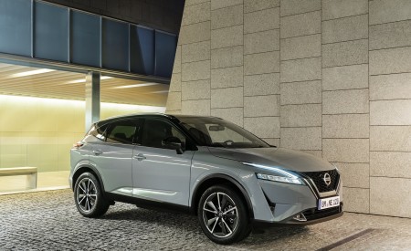 2022 Nissan Qashqai Front Three-Quarter Wallpapers 450x275 (103)