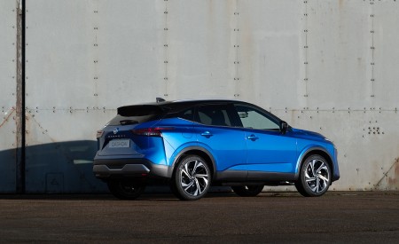 2022 Nissan Qashqai Rear Three-Quarter Wallpapers  450x275 (137)