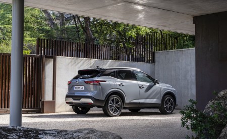 2022 Nissan Qashqai Rear Three-Quarter Wallpapers  450x275 (100)