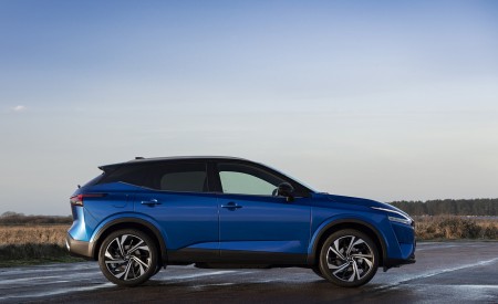 2022 Nissan Qashqai Side Wallpapers 450x275 (129)