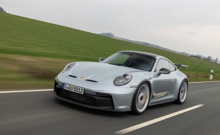 2022 Porsche 911 GT3 (Color: Dolomite Silver Metallic) Front Three-Quarter Wallpapers  450x275 (194)
