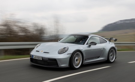 2022 Porsche 911 GT3 (Color: Dolomite Silver Metallic) Front Three-Quarter Wallpapers 450x275 (197)