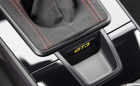 2022 Porsche 911 GT3 (Color: Guards Red) Central Console Wallpapers 450x275 (90)