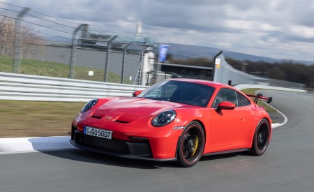 2022 Porsche 911 GT3 (Color: Guards Red) Front Three-Quarter Wallpapers 450x275 (21)