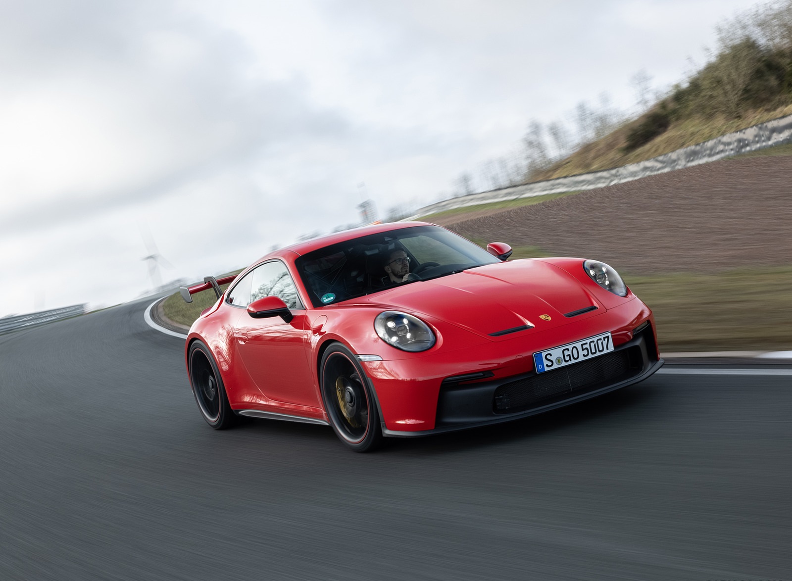 2022 Porsche 911 GT3 (Color: Guards Red) Front Three-Quarter Wallpapers (14)