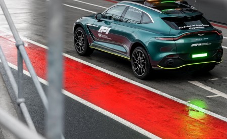 2021 Aston Martin DBX Formula 1 Medical Car Rear Three-Quarter Wallpapers  450x275 (8)