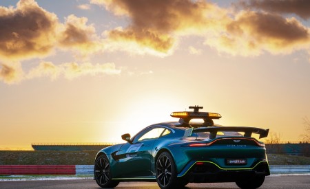 2021 Aston Martin Vantage Formula 1 Safety Car Rear Three-Quarter Wallpapers 450x275 (22)
