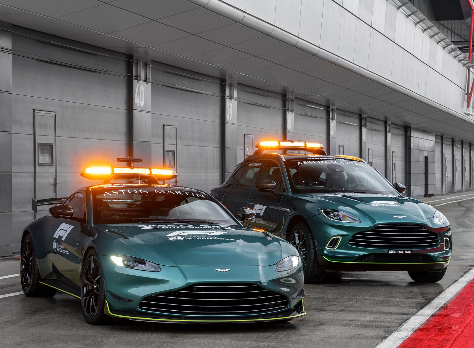 2021 Aston Martin Vantage Formula 1 Safety Car Wallpapers (11)