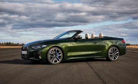 2021 BMW 4 Series Convertible Front Three-Quarter Wallpapers 450x275 (68)