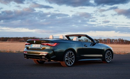 2021 BMW 4 Series Convertible Rear Three-Quarter Wallpapers  450x275 (79)