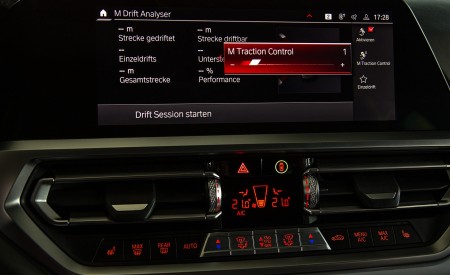 2021 BMW M3 Competition Sedan (Color: Frozen Portimao Blue Metallic) Central Console Wallpapers 450x275 (106)