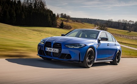 2021 BMW M3 Competition Sedan (Color: Frozen Portimao Blue Metallic) Front Three-Quarter Wallpapers 450x275 (54)