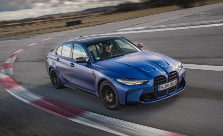 2021 BMW M3 Competition Sedan (Color: Frozen Portimao Blue Metallic) Front Three-Quarter Wallpapers 450x275 (31)