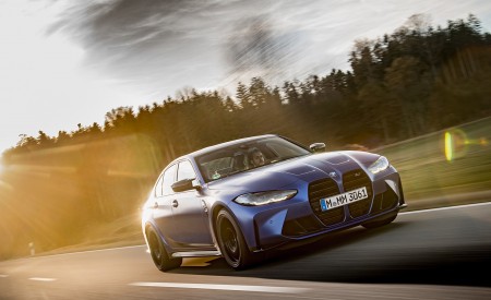 2021 BMW M3 Competition Sedan (Color: Frozen Portimao Blue Metallic) Front Three-Quarter Wallpapers 450x275 (44)