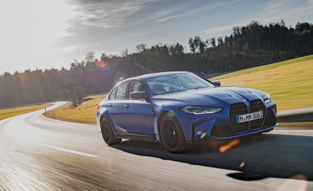 2021 BMW M3 Competition Sedan (Color: Frozen Portimao Blue Metallic) Front Three-Quarter Wallpapers 450x275 (39)
