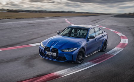 2021 BMW M3 Competition Sedan (Color: Frozen Portimao Blue Metallic) Front Three-Quarter Wallpapers 450x275 (35)