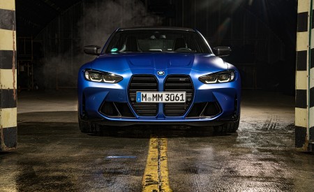 2021 BMW M3 Competition Sedan (Color: Frozen Portimao Blue Metallic) Front Wallpapers 450x275 (79)