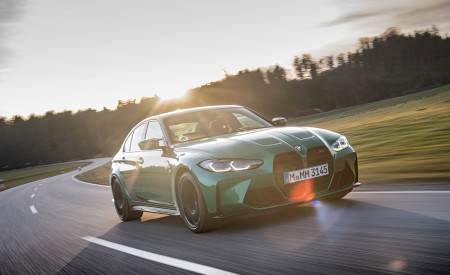 2021 BMW M3 Competition Sedan (Color: Isle of Men Green) Front Three-Quarter Wallpapers 450x275 (126)