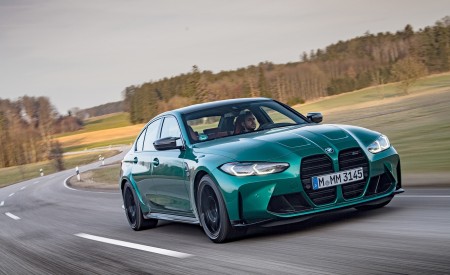 2021 BMW M3 Competition Sedan (Color: Isle of Men Green) Front Three-Quarter Wallpapers 450x275 (119)