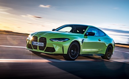2021 BMW M4 Competition Coupe (Color: Sao Paulo Yellow) Front Three-Quarter Wallpapers 450x275 (82)