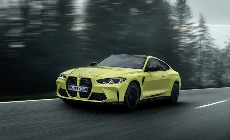 2021 BMW M4 Coupe Competition Front Three-Quarter Wallpapers 450x275 (3)