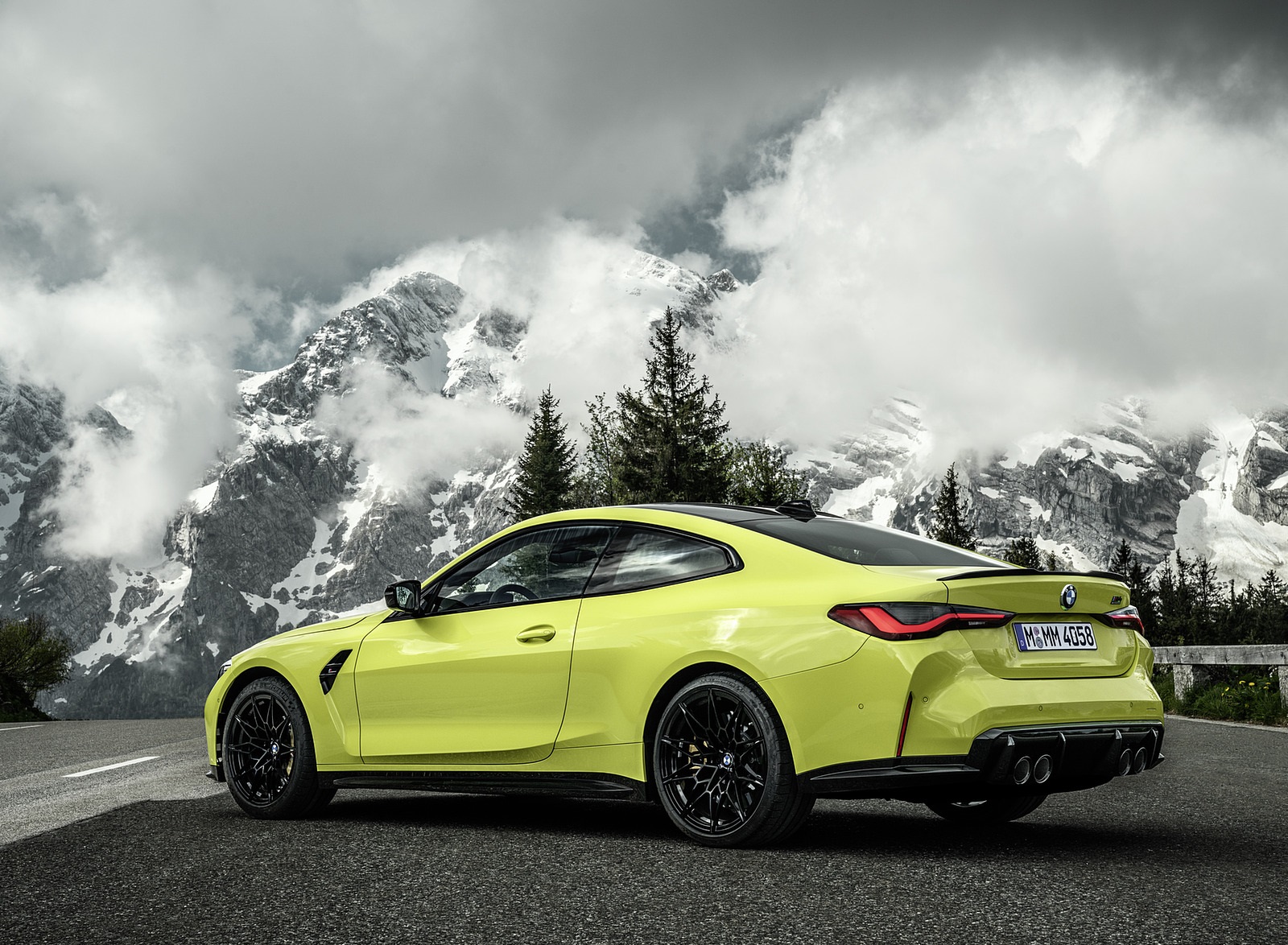 2021 BMW M4 Coupe Competition Rear Three-Quarter Wallpapers (12)
