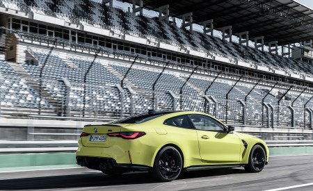 2021 BMW M4 Coupe Competition Rear Three-Quarter Wallpapers 450x275 (136)