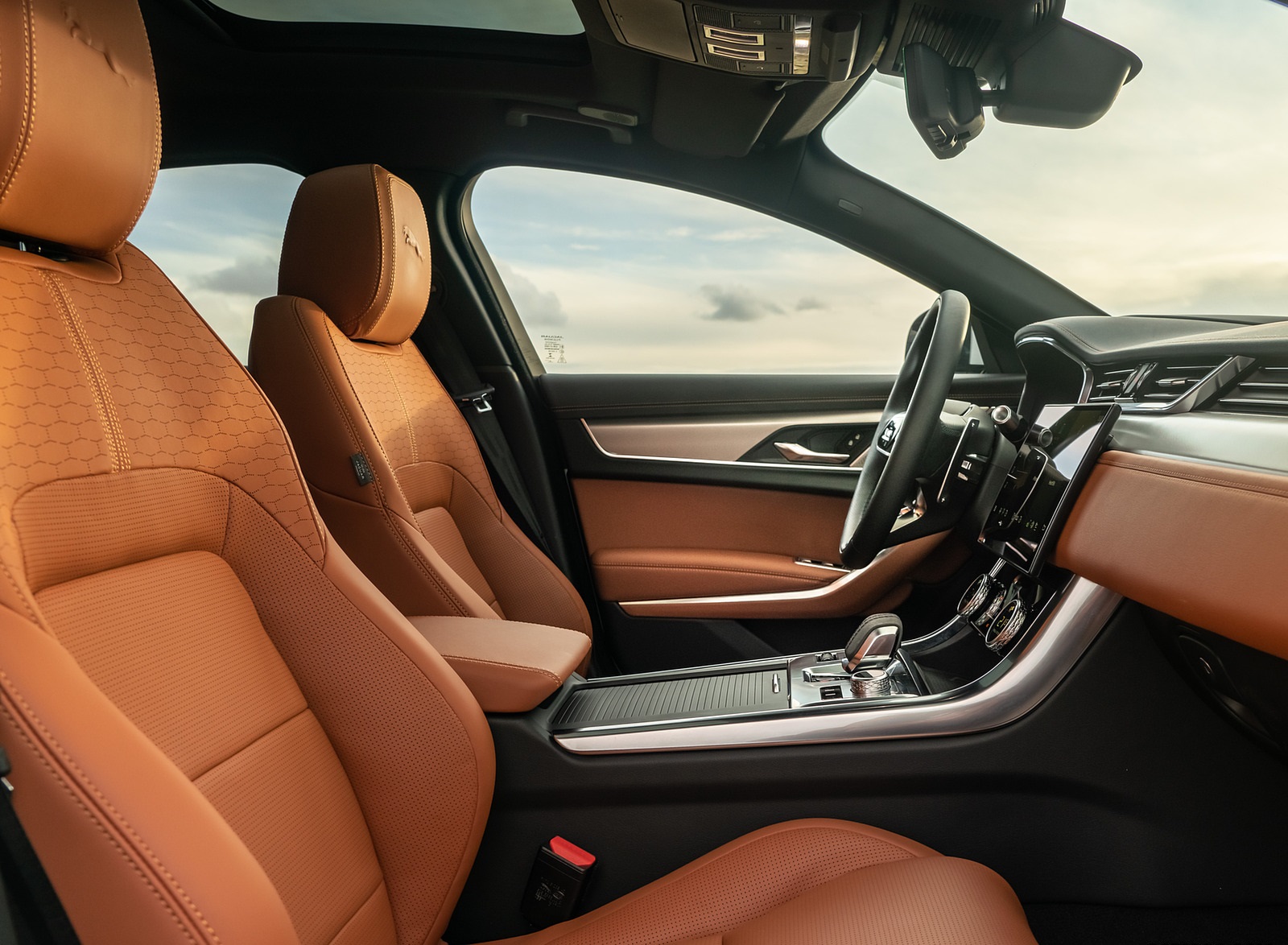 2021 Jaguar XF P300 R-Dynamic SE Interior Front Seats Wallpapers  #27 of 30