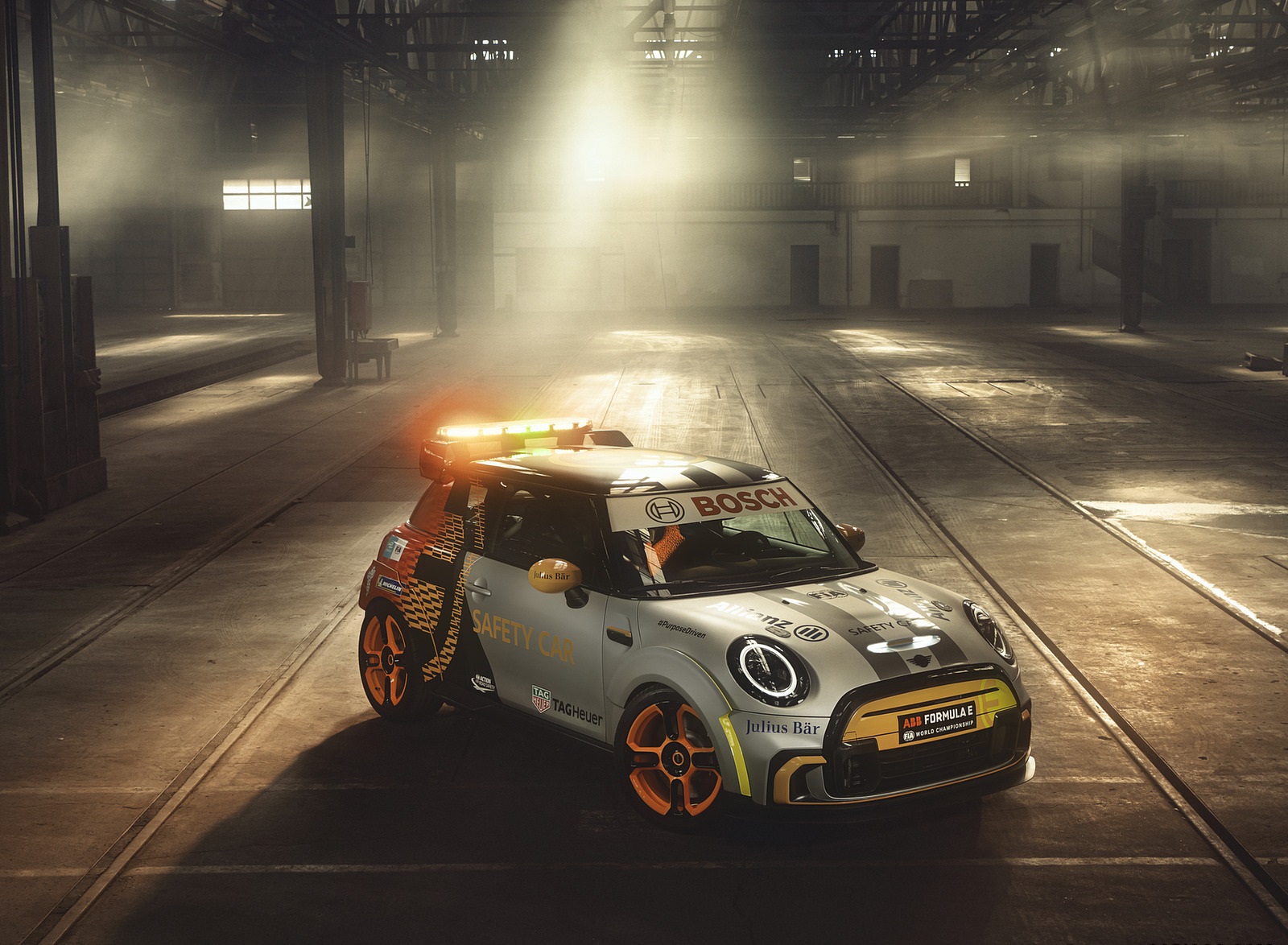 2021 MINI Electric Pacesetter Front Three-Quarter Wallpapers (14)