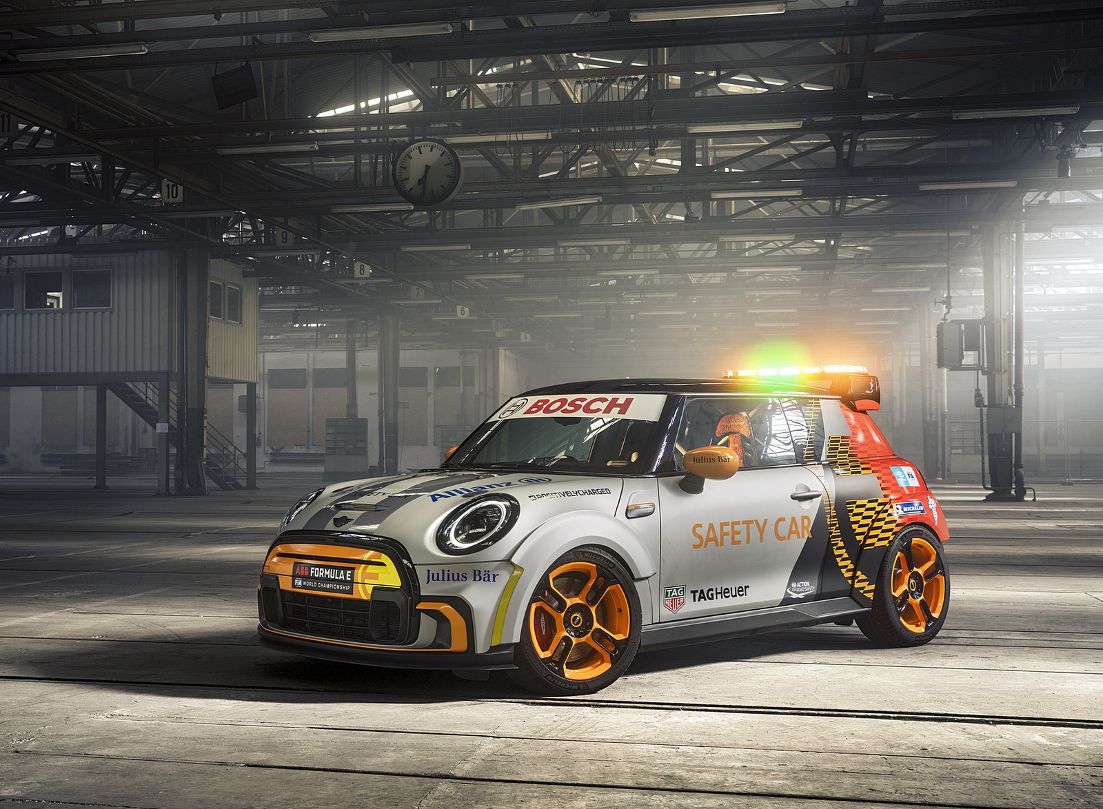 2021 MINI Electric Pacesetter Front Three-Quarter Wallpapers (11)