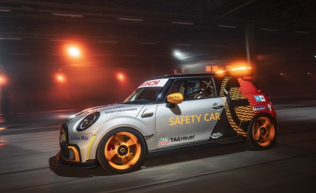 2021 MINI Electric Pacesetter Side Wallpapers 450x275 (8)