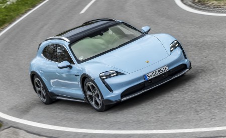 2021 Porsche Taycan 4S Cross Turismo (Color: Frozen Blue Metallic) Front Three-Quarter Wallpapers 450x275 (42)