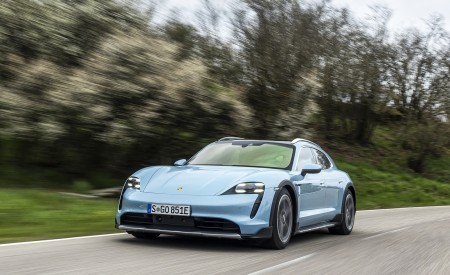 2021 Porsche Taycan 4S Cross Turismo (Color: Frozen Blue Metallic) Front Wallpapers 450x275 (49)