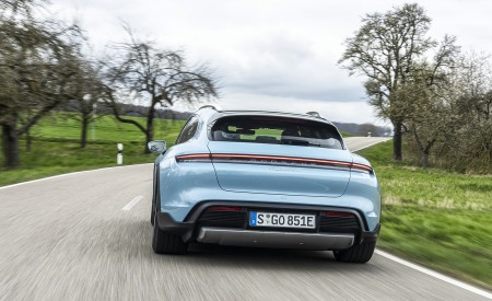 2021 Porsche Taycan 4S Cross Turismo (Color: Frozen Blue Metallic) Rear Wallpapers 450x275 (56)