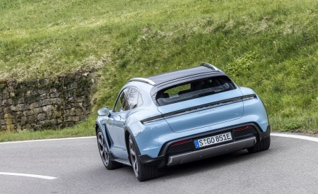 2021 Porsche Taycan 4S Cross Turismo (Color: Frozen Blue Metallic) Rear Wallpapers 450x275 (45)