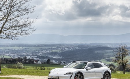 2021 Porsche Taycan 4S Cross Turismo (Color: Ice Grey Metallic) Front Three-Quarter Wallpapers 450x275 (17)