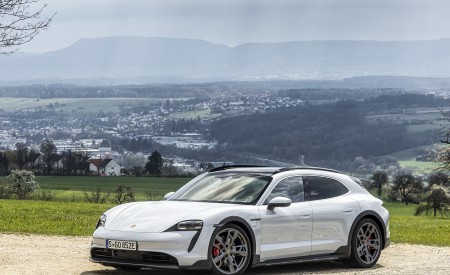 2021 Porsche Taycan 4S Cross Turismo (Color: Ice Grey Metallic) Front Three-Quarter Wallpapers 450x275 (18)