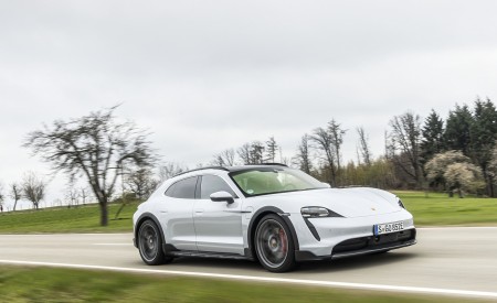 2021 Porsche Taycan 4S Cross Turismo (Color: Ice Grey Metallic) Front Three-Quarter Wallpapers 450x275 (8)