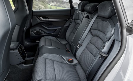 2021 Porsche Taycan 4S Cross Turismo (Color: Ice Grey Metallic) Interior Rear Seats Wallpapers 450x275 (35)