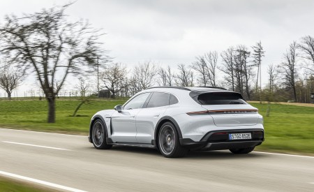 2021 Porsche Taycan 4S Cross Turismo (Color: Ice Grey Metallic) Rear Three-Quarter Wallpapers 450x275 (13)