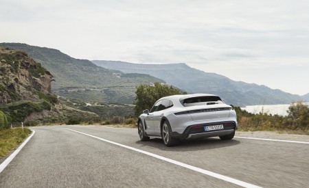 2021 Porsche Taycan 4S Cross Turismo Rear Three-Quarter Wallpapers  450x275 (78)