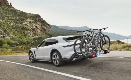 2021 Porsche Taycan 4S Cross Turismo Rear Three-Quarter Wallpapers 450x275 (79)