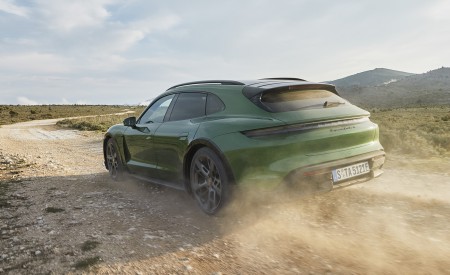 2021 Porsche Taycan Turbo S Cross Turismo Rear Three-Quarter Wallpapers  450x275 (46)