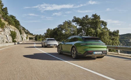 2021 Porsche Taycan Turbo S Cross Turismo Rear Three-Quarter Wallpapers 450x275 (42)