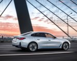 2022 BMW i4 eDrive40 Rear Three-Quarter Wallpapers 150x120 (2)