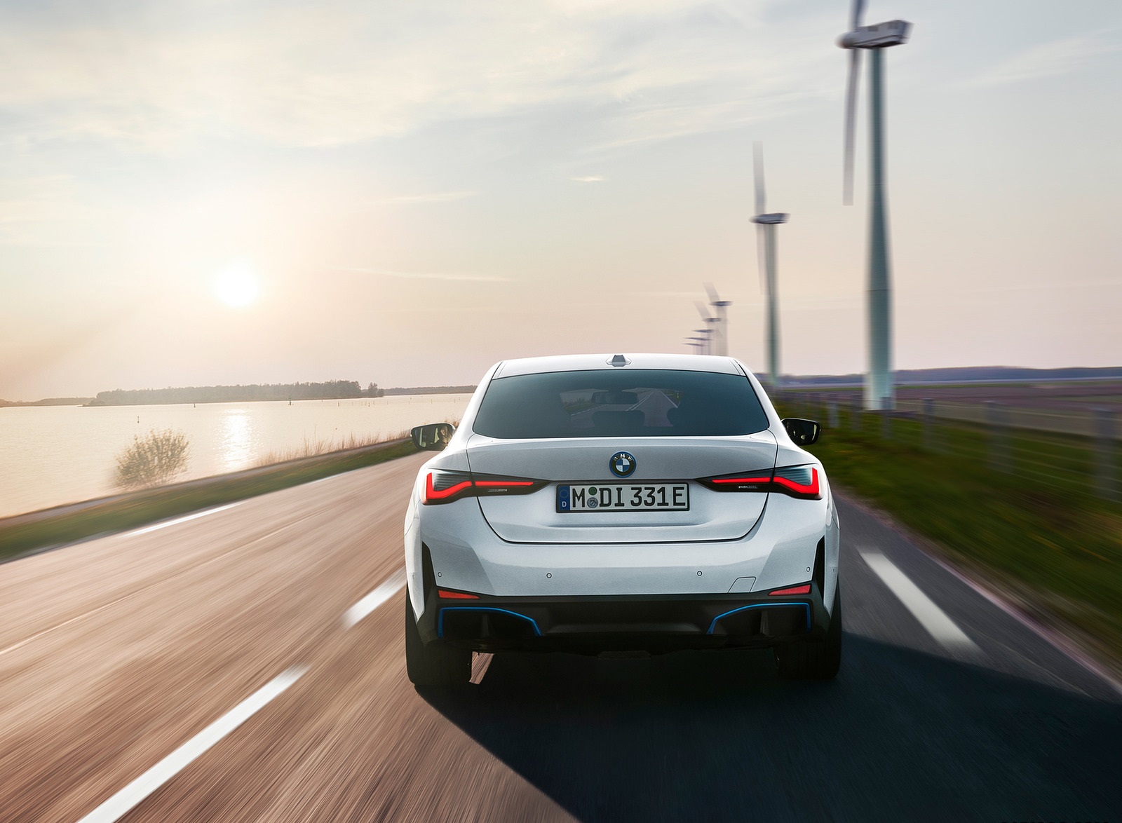 2022 BMW i4 eDrive40 Rear Wallpapers (3)