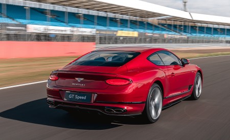 2022 Bentley Continental GT Speed (Color: Candy Red) Rear Three-Quarter Wallpapers 450x275 (89)