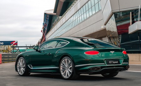 2022 Bentley Continental GT Speed (Color: Verdant) Rear Three-Quarter Wallpapers 450x275 (136)