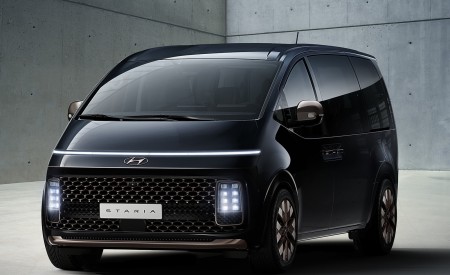 2022 Hyundai Staria Front Three-Quarter Wallpapers 450x275 (4)