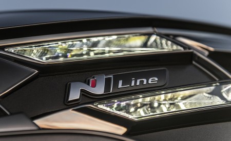 2022 Hyundai Tucson N Line Headlight Wallpapers 450x275 (12)
